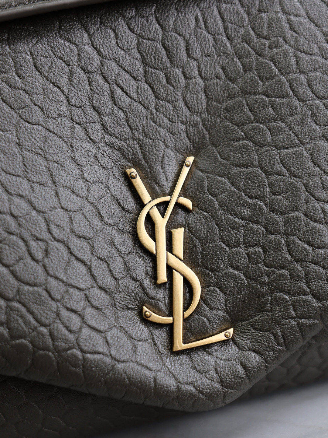 YSL CALYPSO medium in grained lambskin 800916 30x15x7.5cm