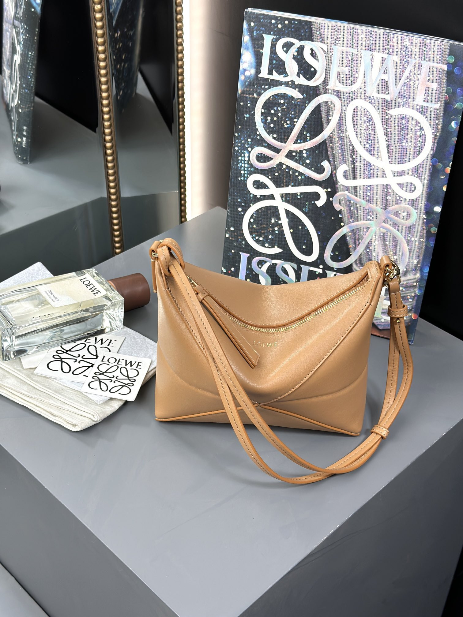 Loewe Puzzle Fold pouch in shiny nappa calfskin 15.5x23x6.5cm