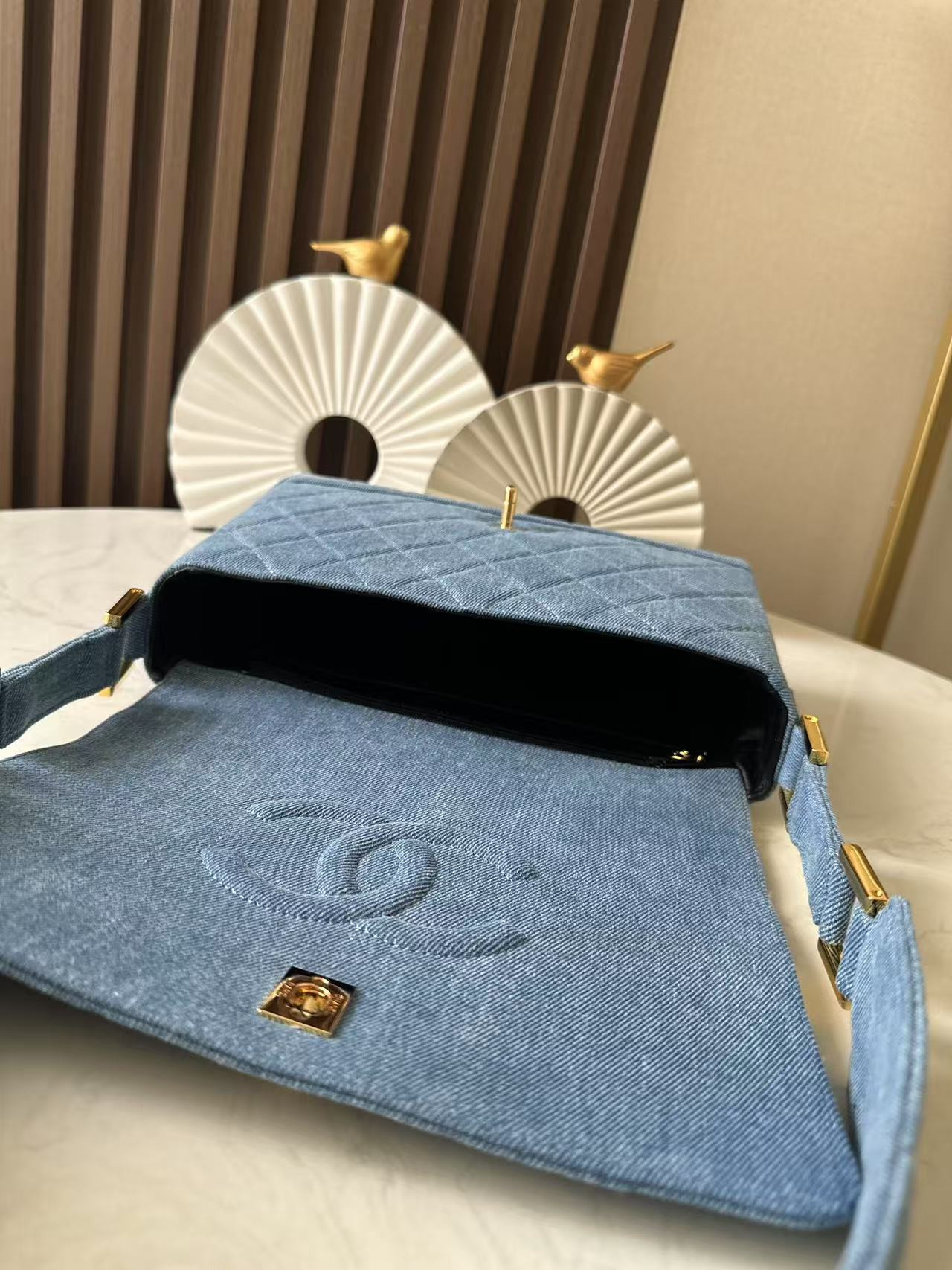 Chanel vintage Denim Shoulder Bag 25.5x20x7cm