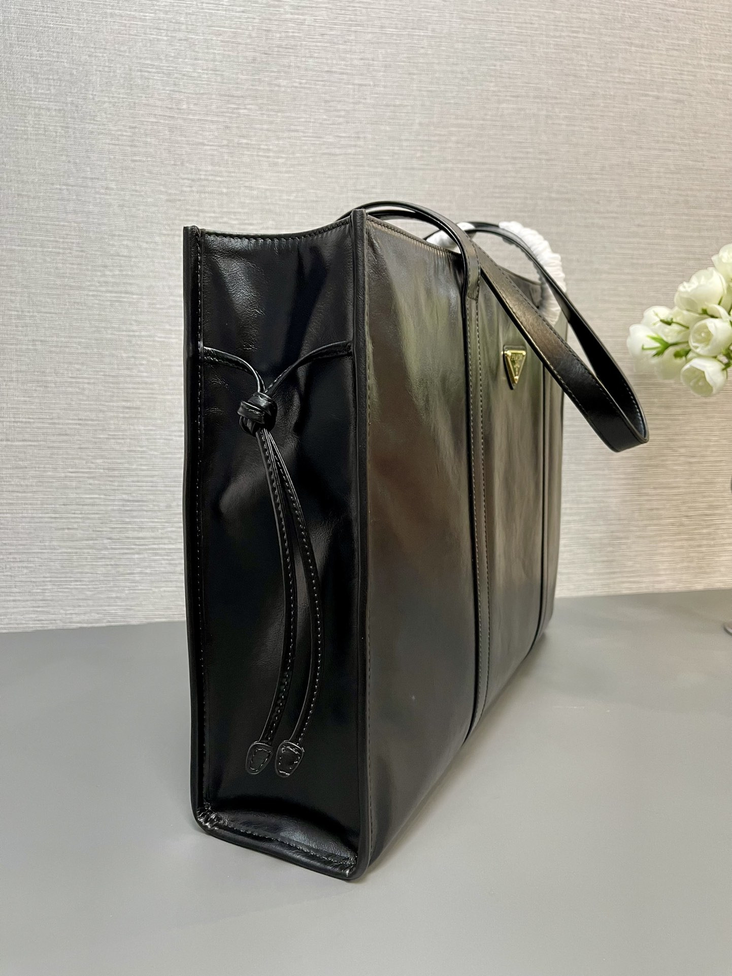 Prada Large leather tote bag 31x39x10cm