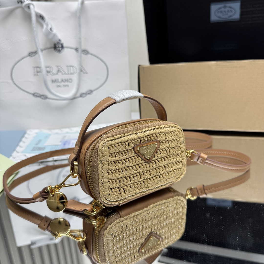 Prada Crochet and leather mini-pouch 6.5x11x2.5cm