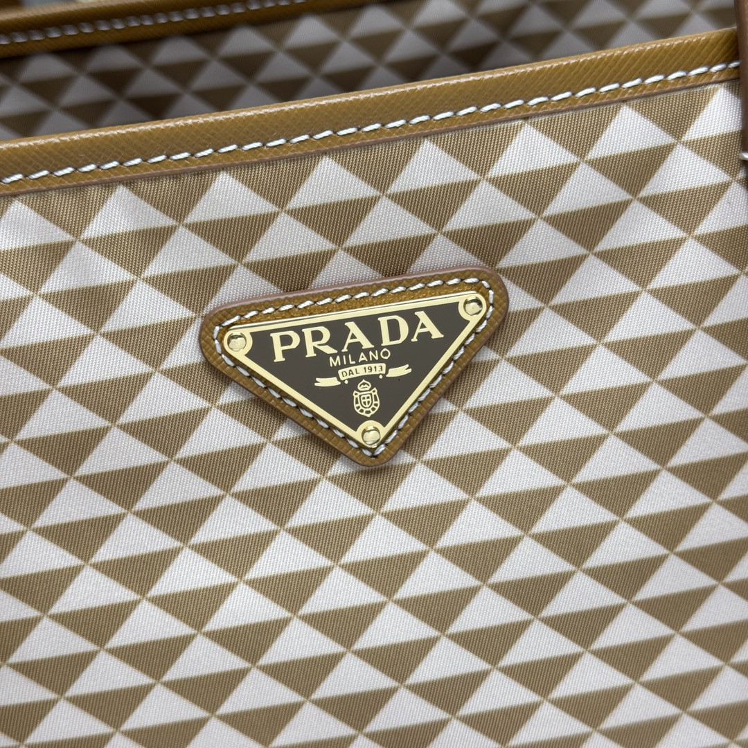 Prada Re-Nylon Tessuto Triangolo Tote Bag 33x29x14cm