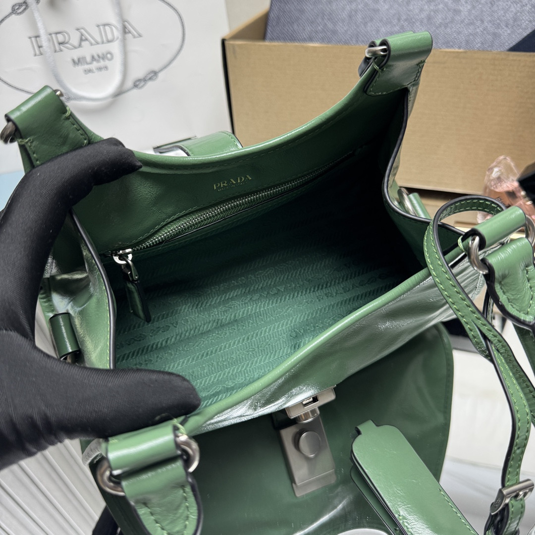 Prada Small Leather Tote Bag 18x26x12cm