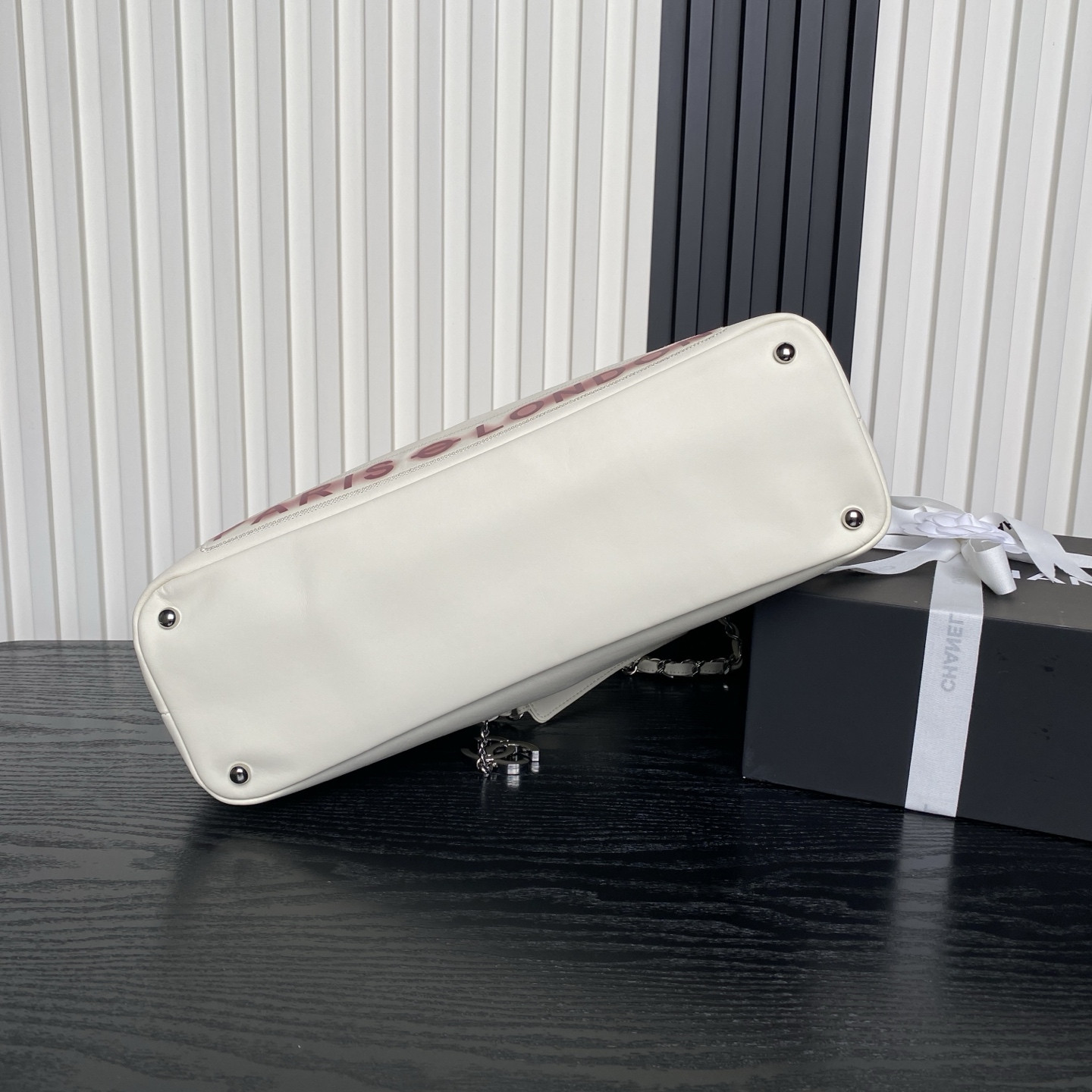 Chanel Vintage Graffiti Tote Airport Bag 36x24x12cm