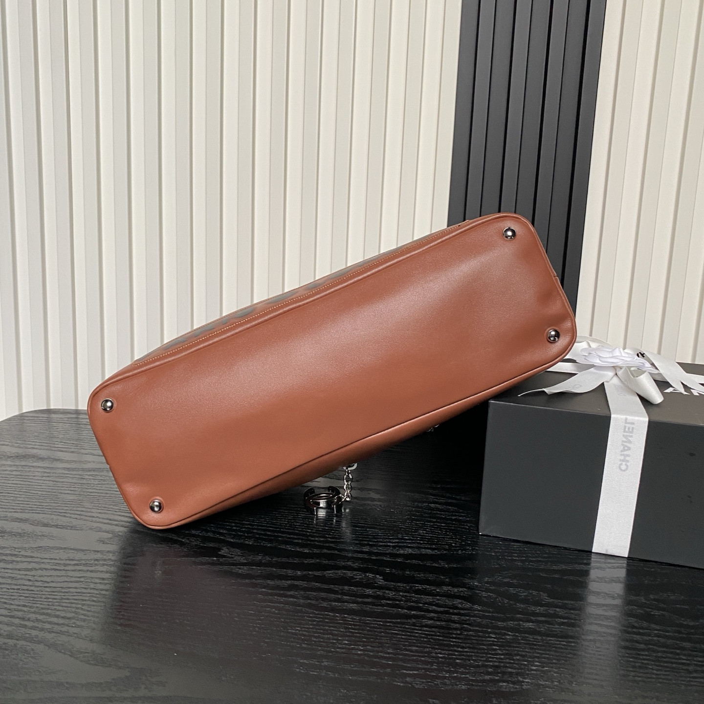 Chanel Vintage Graffiti Tote Airport Bag 36x24x12cm