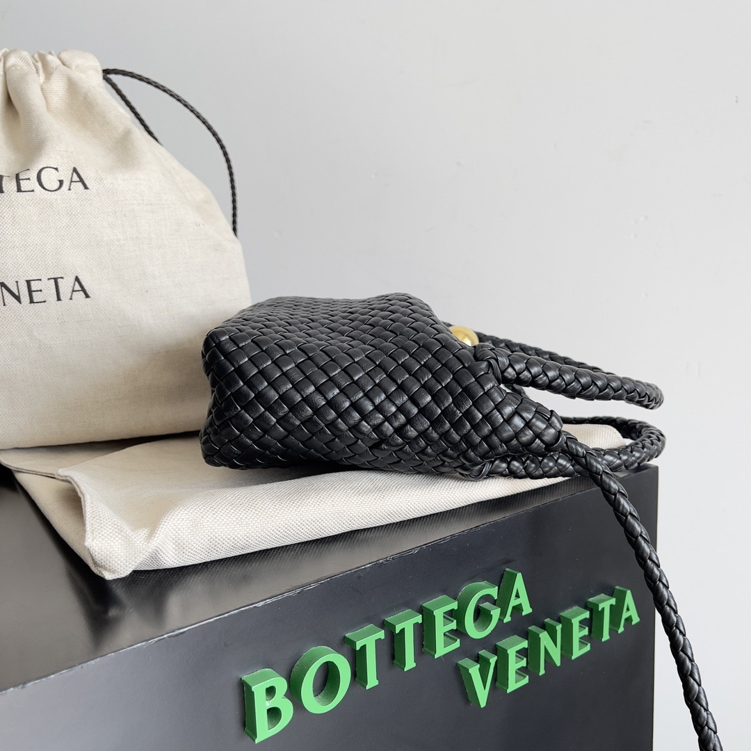 Bottega Veneta Small Tosca 16.5x20x7cm