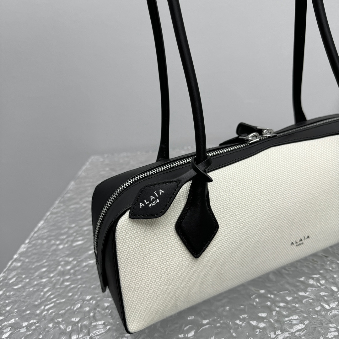 ALAÏA LE TECKEL MEDIUM BAG 33x11x10cm