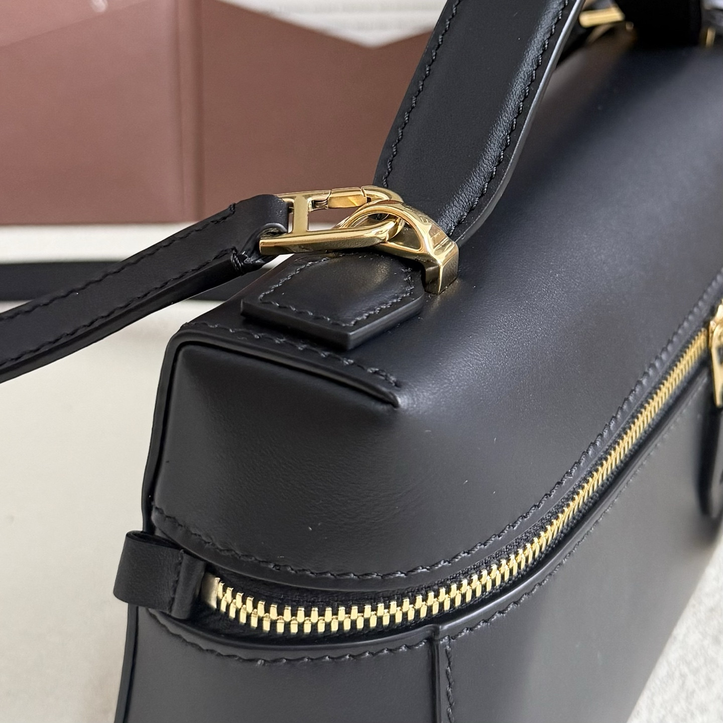 Loro Piana Extra Bag L23 23x12x7cm