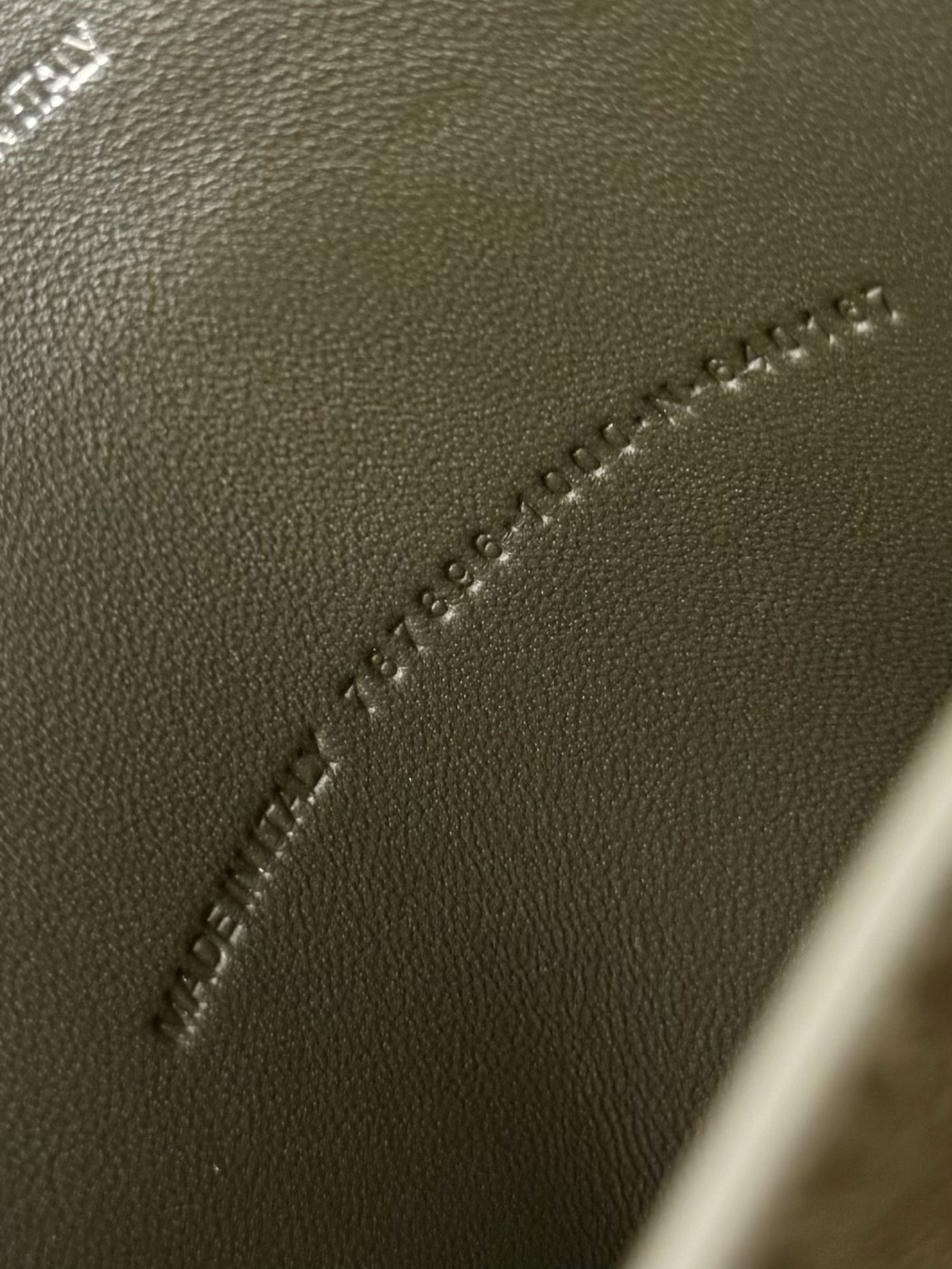 Balenciaga Rodeo Mini 22.8x17x9.9cm