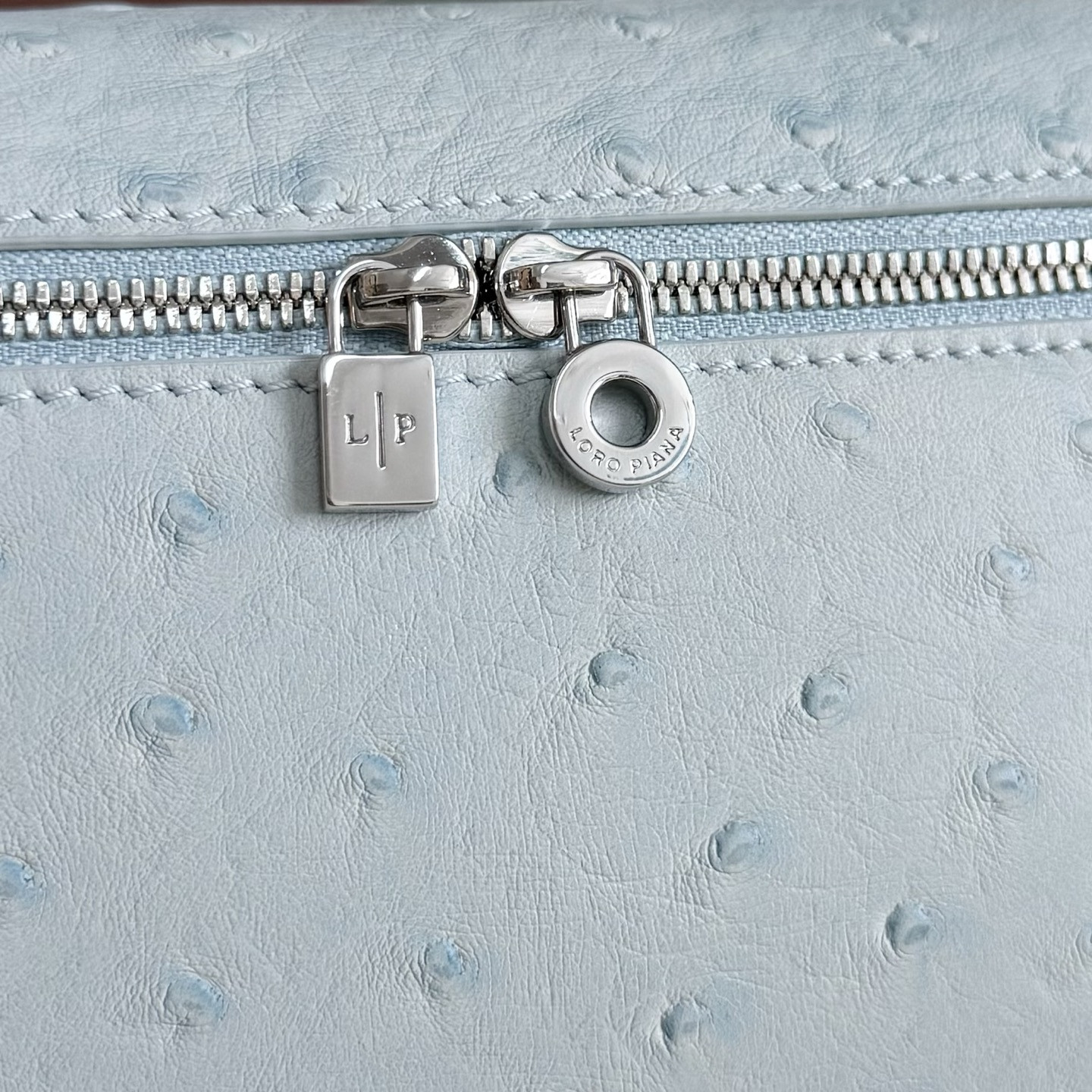 Loro Piana Extra Pocket L19 Ostrich-grained Leather 11 x 19 x 6.5 cm