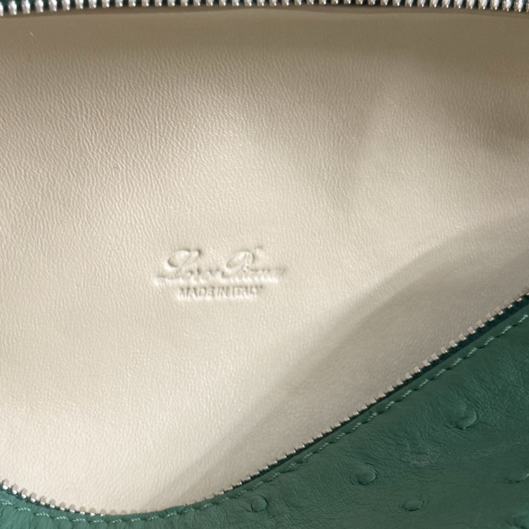 Loro Piana Extra Pocket L19 Ostrich-grained Leather 11 x 19 x 6.5 cm