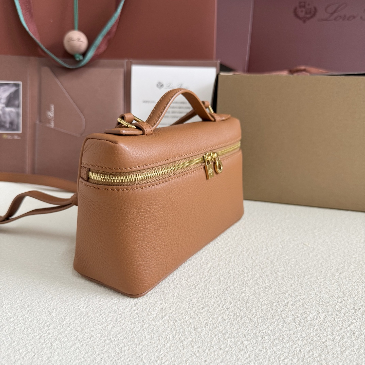 Loro Piana Extra Pocket L19 Grained Calfskin 11 x 19 x 6.5 cm