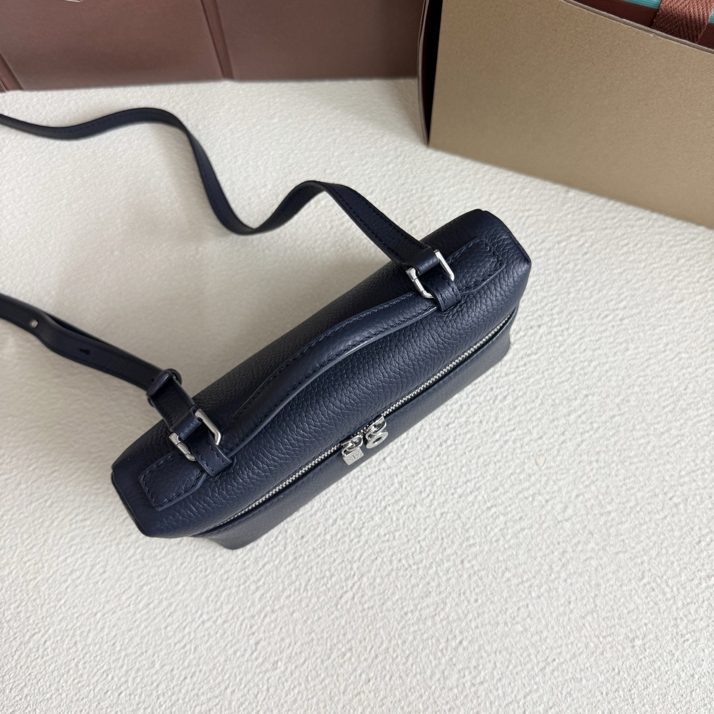 Loro Piana Extra Pocket L19 Grained Calfskin 11 x 19 x 6.5 cm