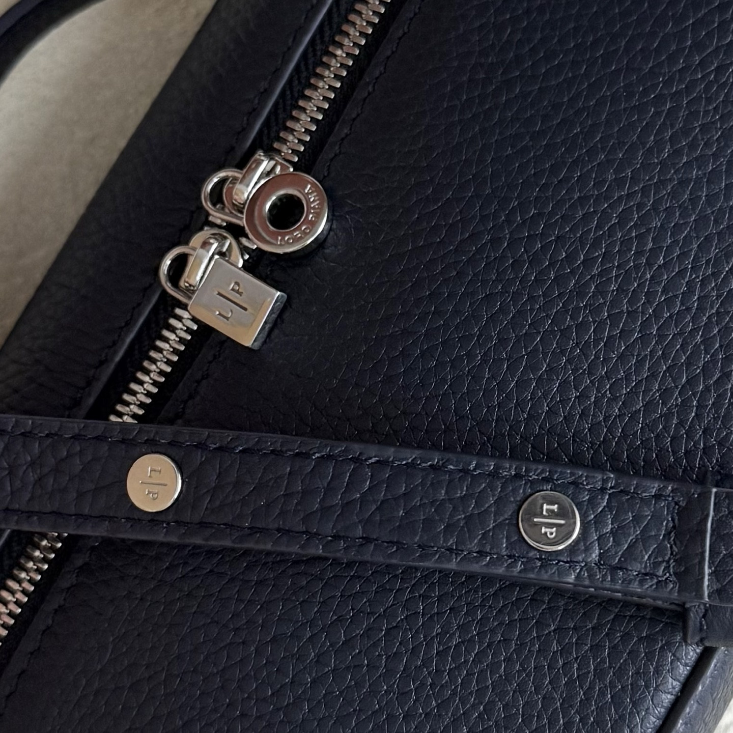 Loro Piana Extra Pocket L19 Grained Calfskin 11 x 19 x 6.5 cm