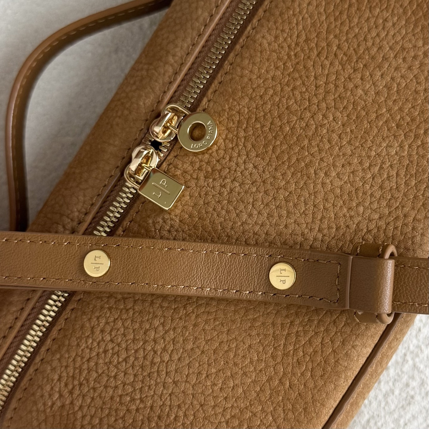 Loro Piana Extra Pocket L19 Grained Calfskin 11 x 19 x 6.5 cm