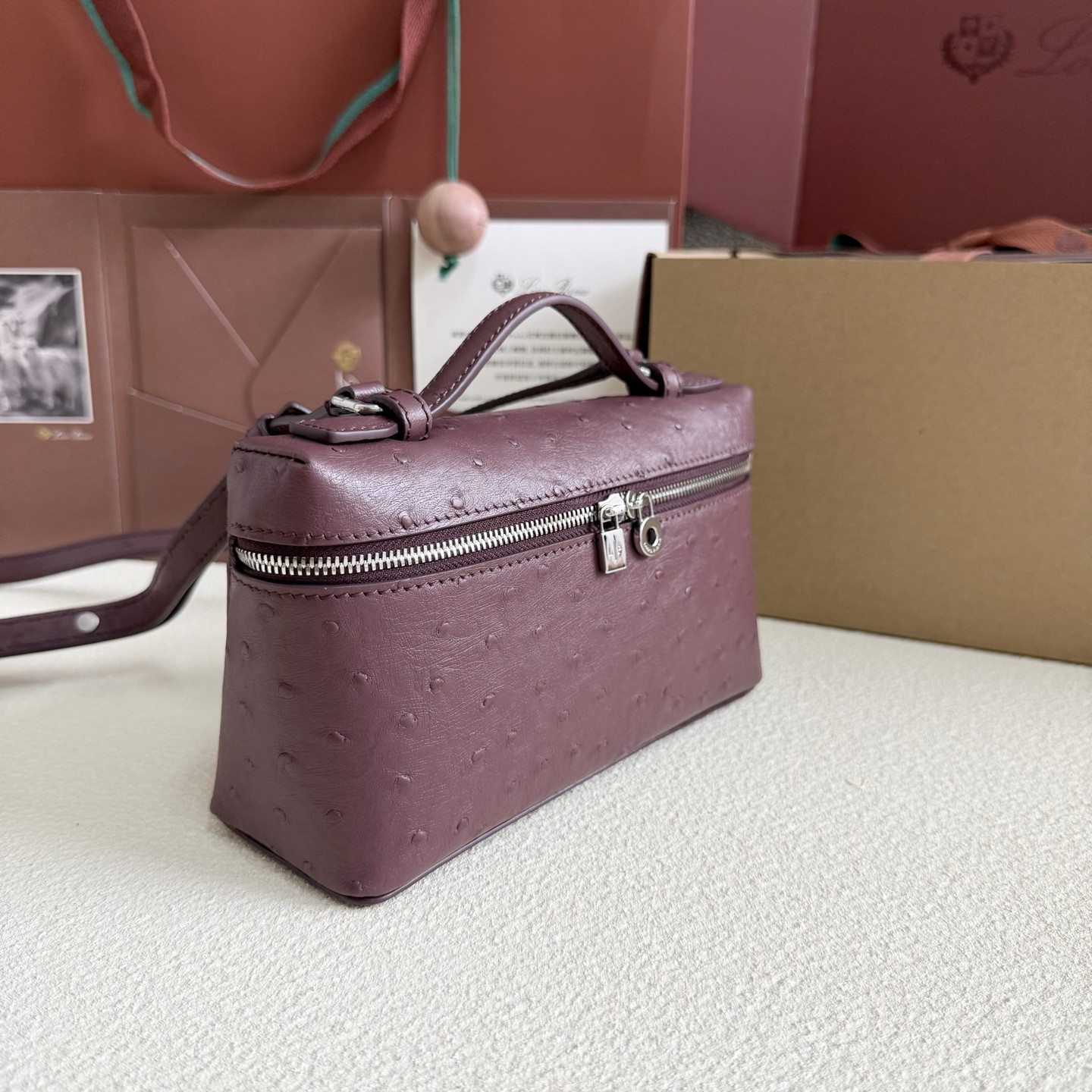 Loro Piana Extra Pocket L19 Ostrich-grained Leather 11 x 19 x 6.5 cm