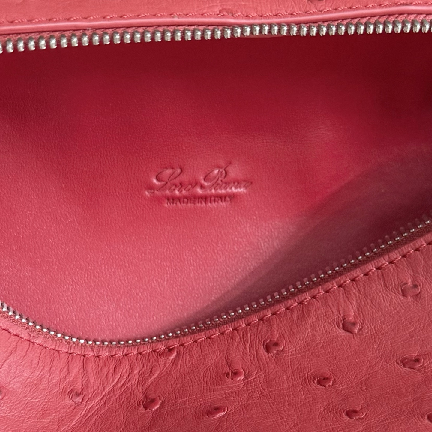 Loro Piana Extra Pocket L19 Ostrich-grained Leather 11 x 19 x 6.5 cm