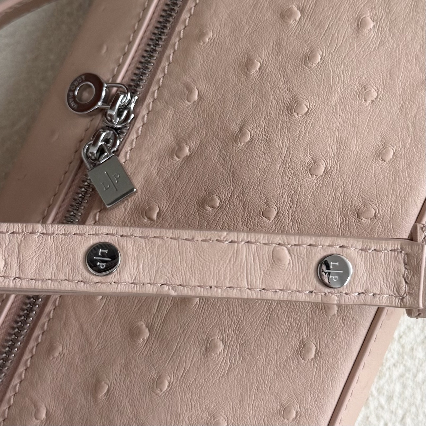 Loro Piana Extra Pocket L19 Ostrich-grained Leather 11 x 19 x 6.5 cm