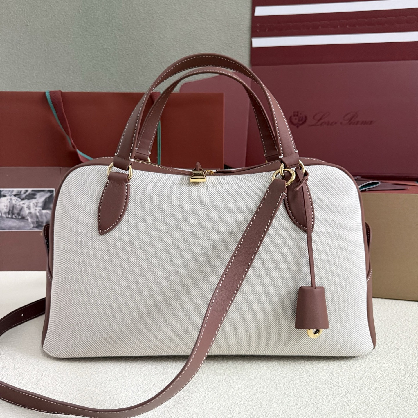 Loro Piana Needle 38x22x16cm