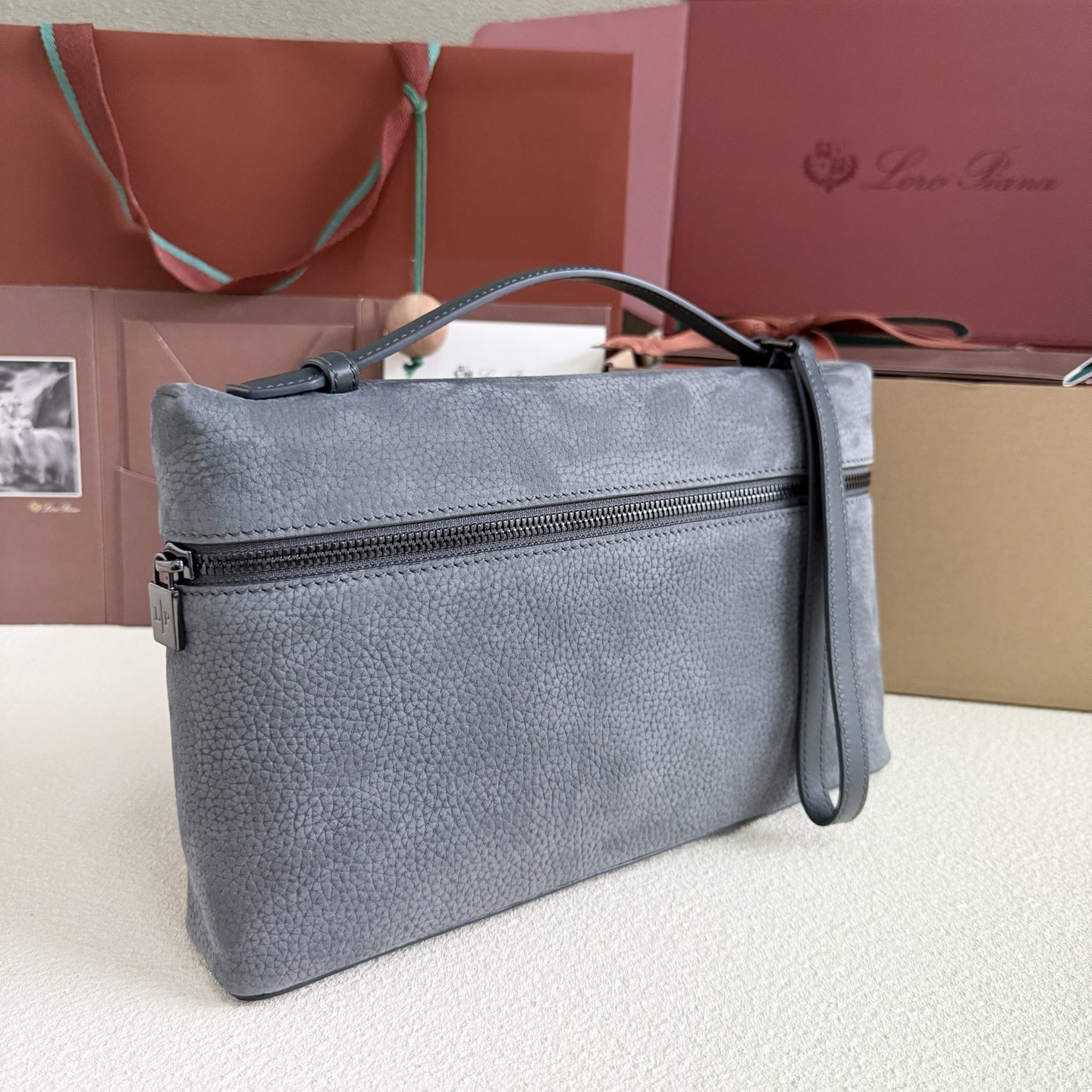 Loro Piana Extra pouch L29 29x18x5cm