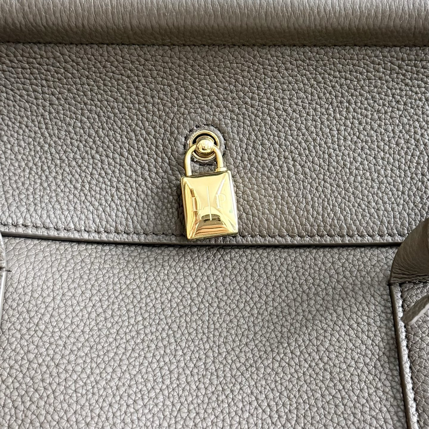 Loro Piana Loom L32 Calfskin 33x23x18cm