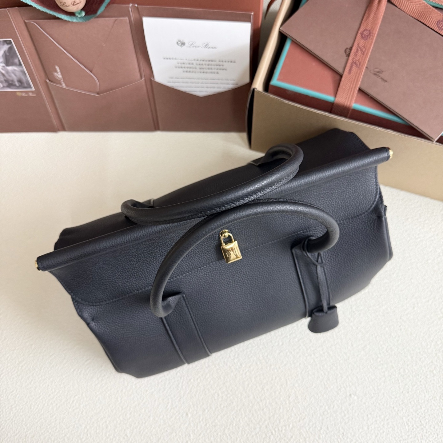 Loro Piana Loom L32 Calfskin 33x23x18cm