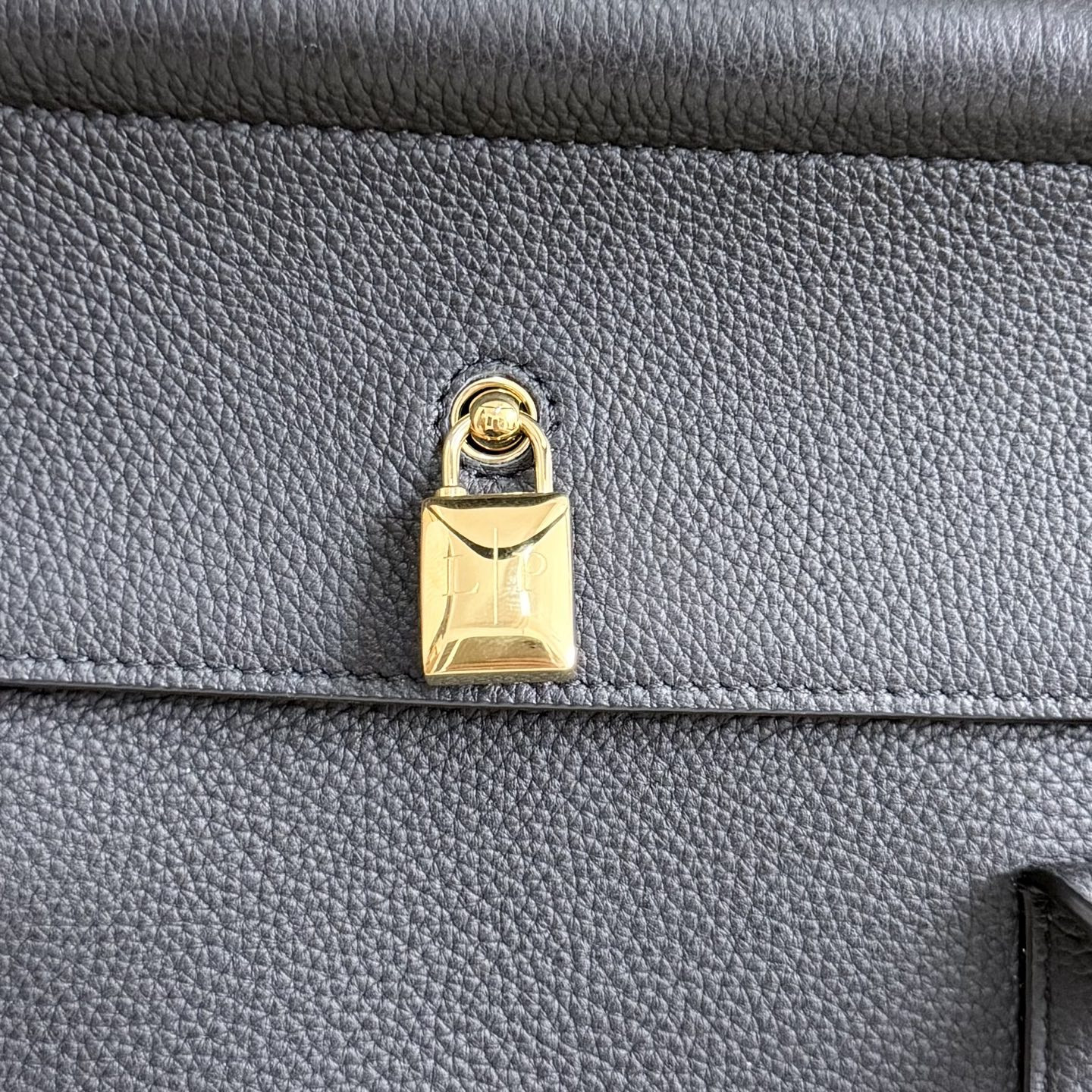 Loro Piana Loom L32 Calfskin 33x23x18cm