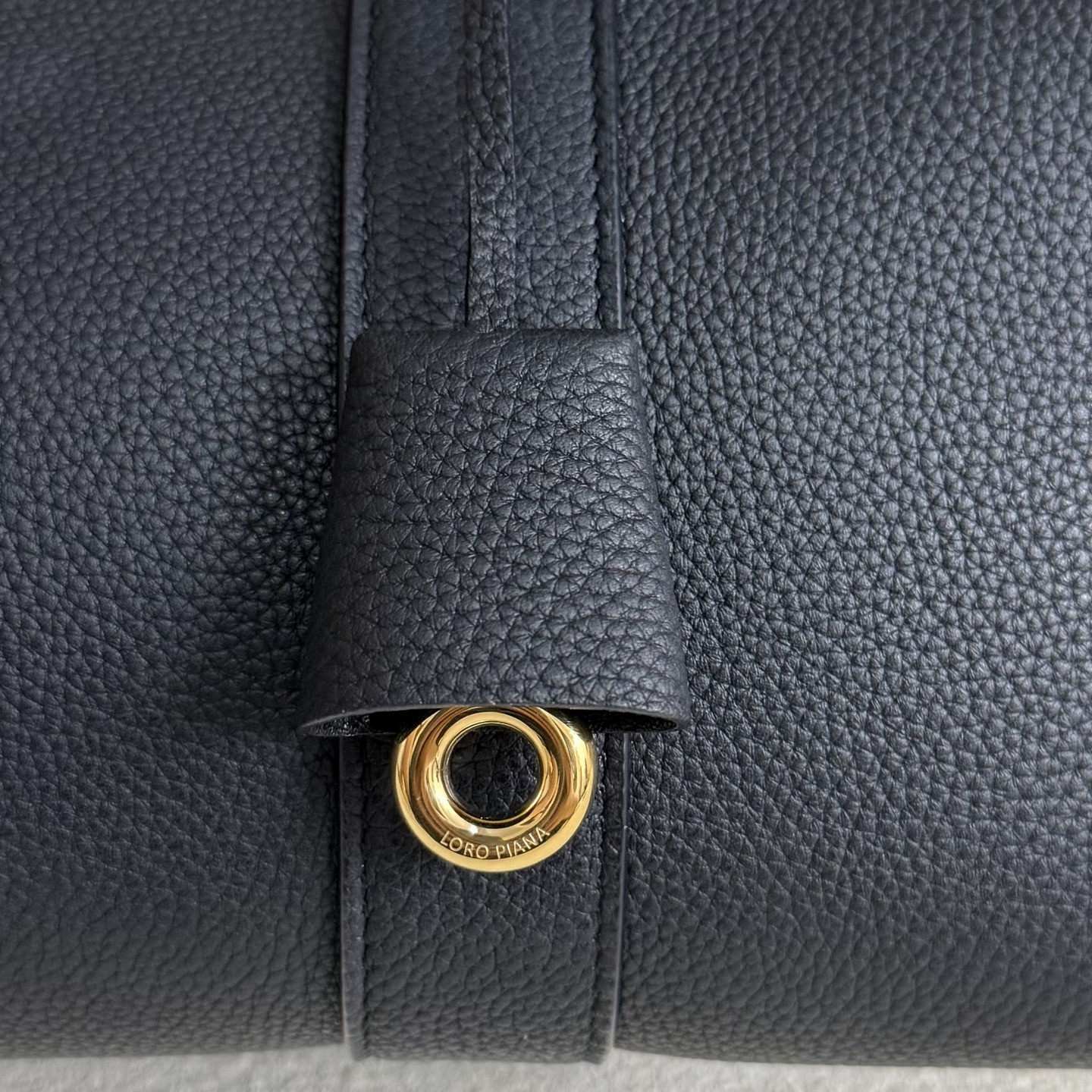 Loro Piana Loom L32 Calfskin 33x23x18cm