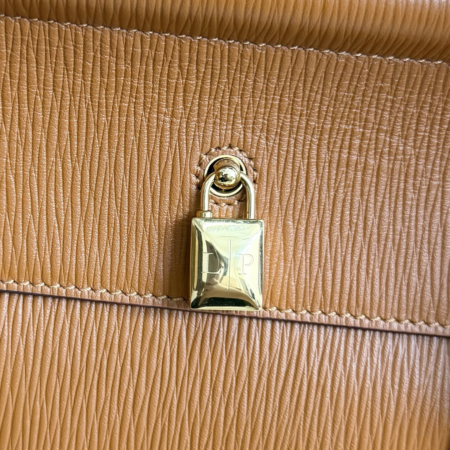 Loro Piana Loom L32 Calfskin 33x23x18cm