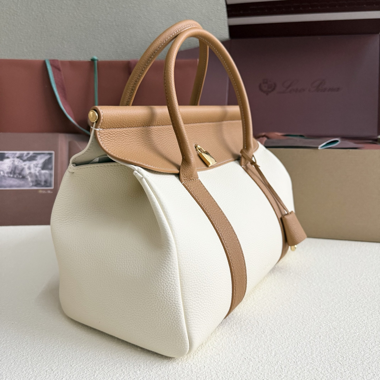 Loro Piana Loom L32 Calfskin 33x23x18cm