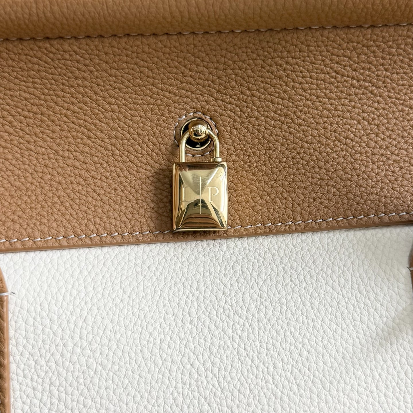 Loro Piana Loom L32 Calfskin 33x23x18cm