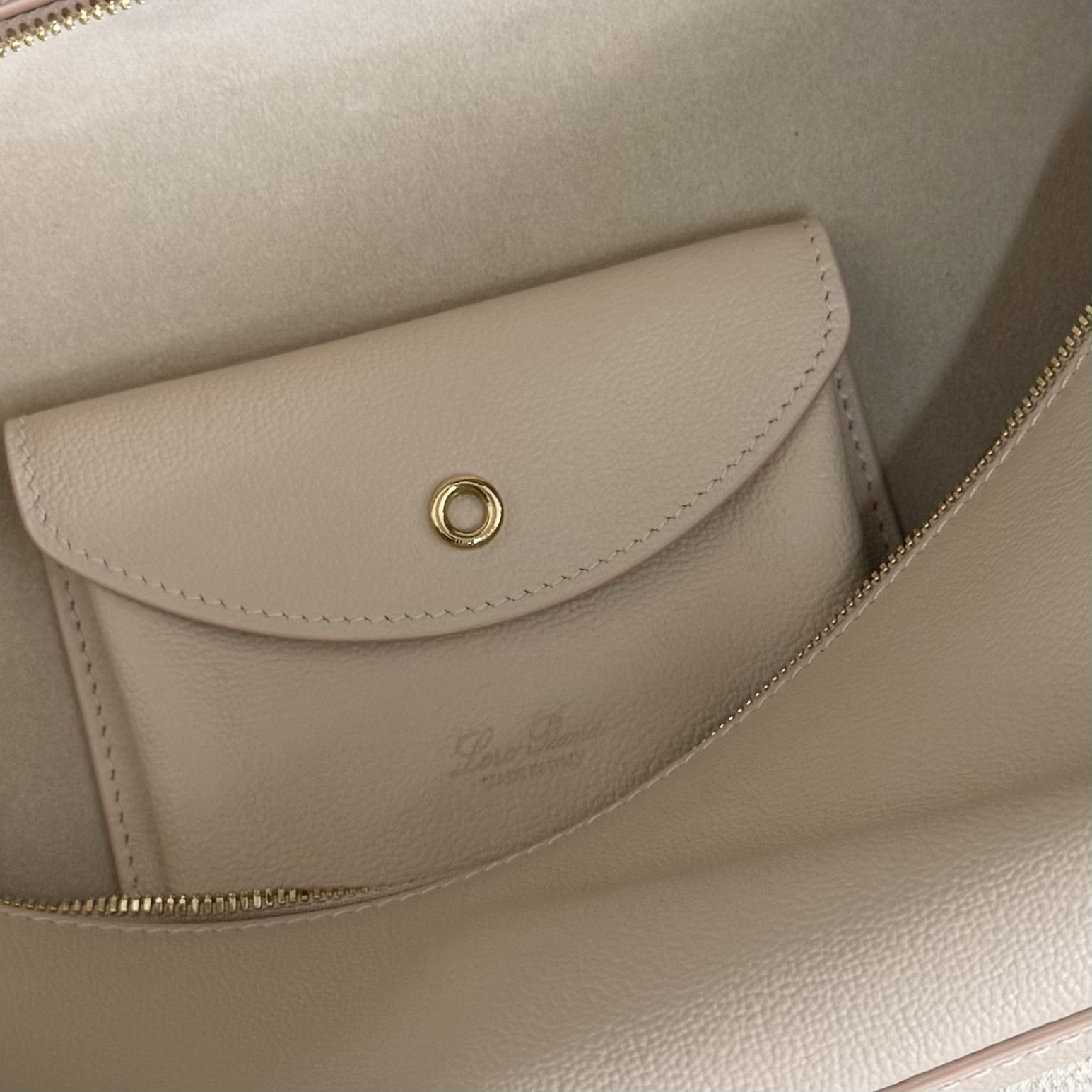 Loro Piana Extra Pocket L27 Calfskin 16x27x10cm