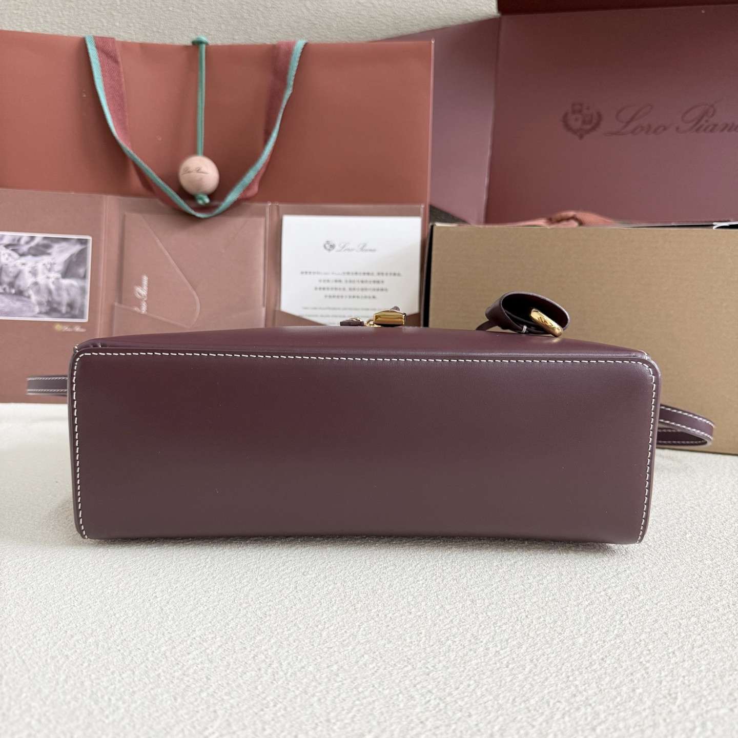 Loro Piana Extra Pocket L27 Calfskin 16x27x10cm