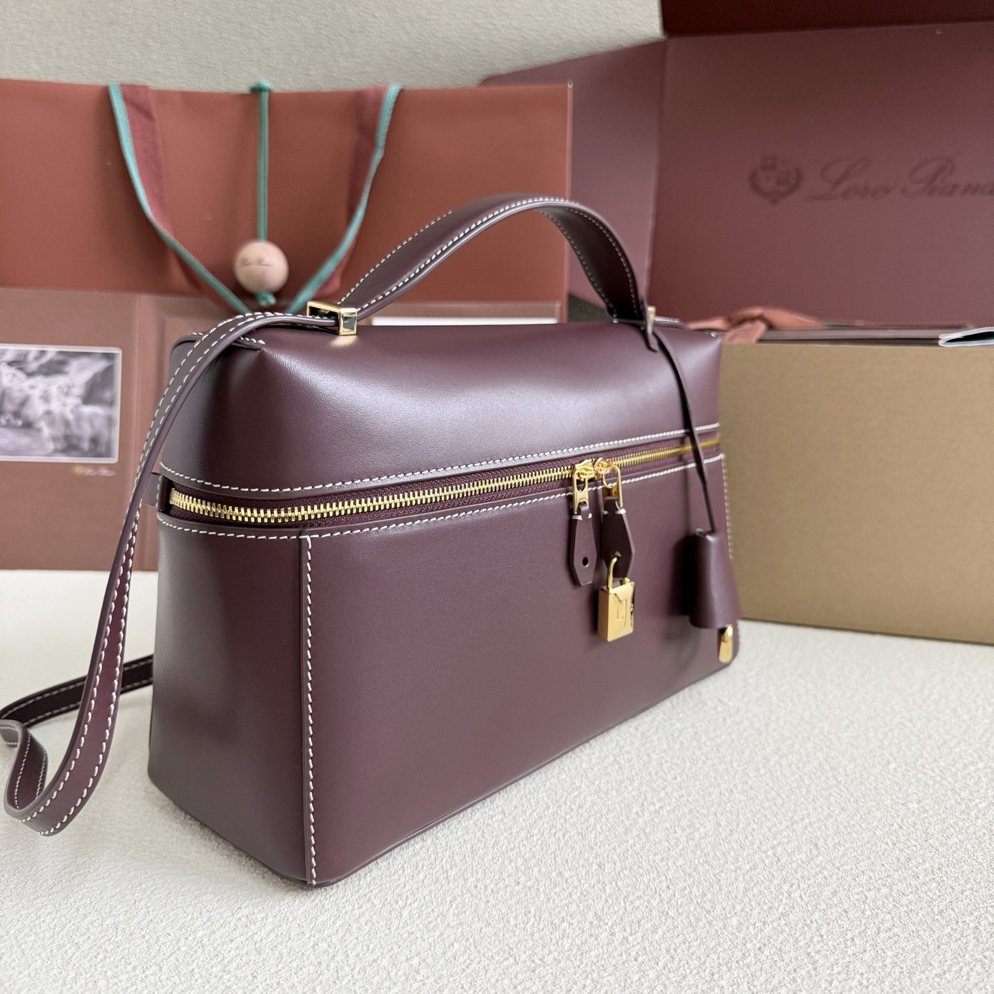 Loro Piana Extra Pocket L27 Calfskin 16x27x10cm