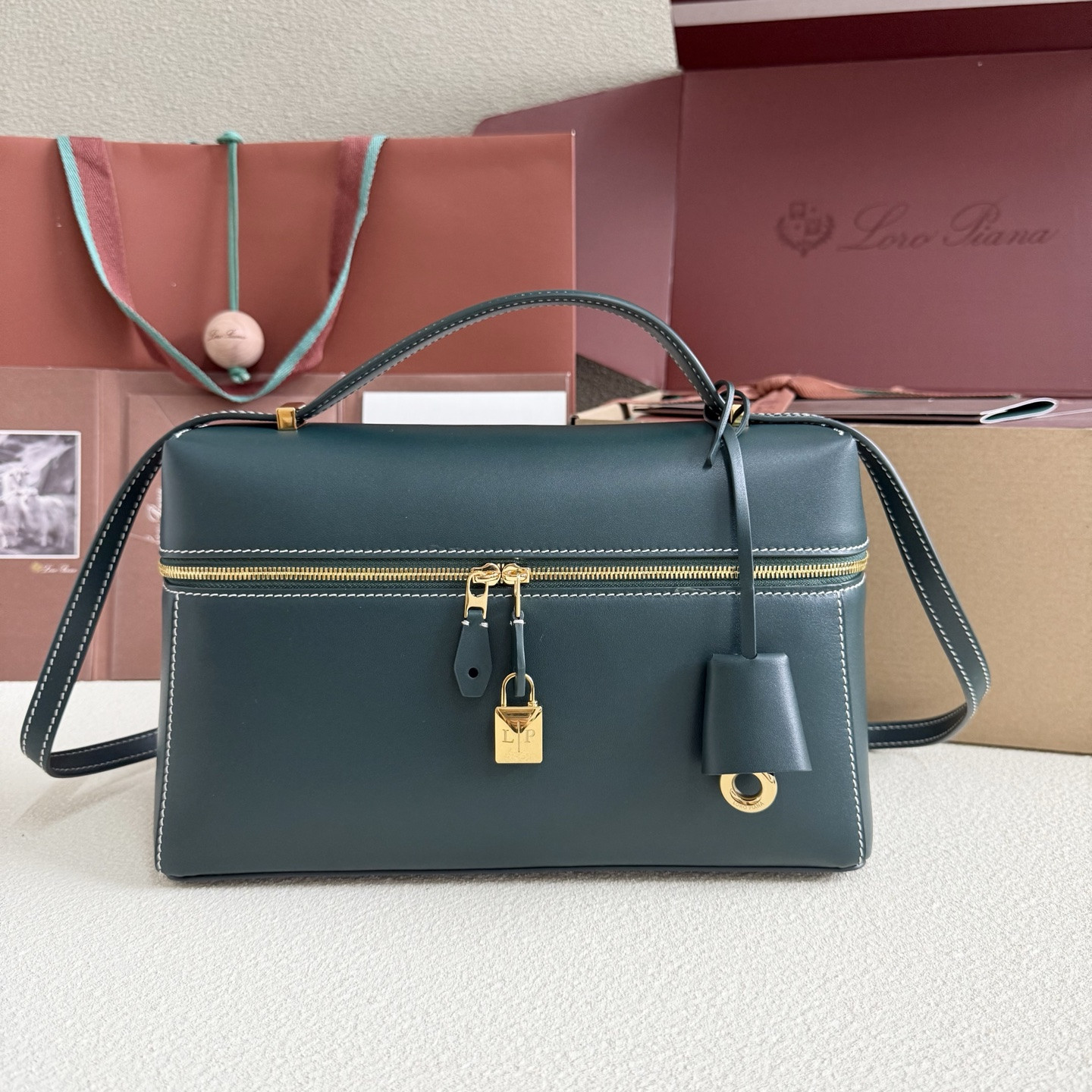 Loro Piana Extra Pocket L27 Calfskin 16x27x10cm