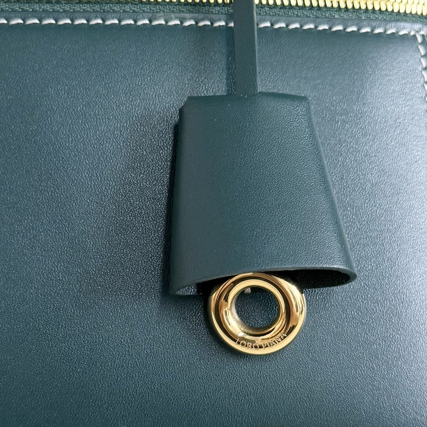 Loro Piana Extra Pocket L27 Calfskin 16x27x10cm