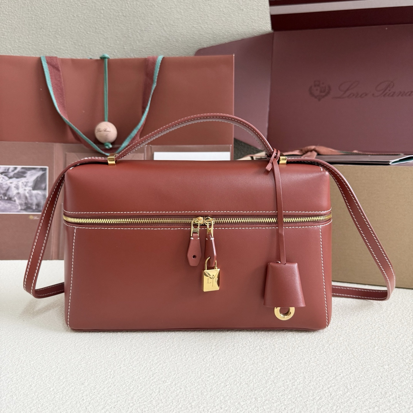 Loro Piana Extra Pocket L27 Calfskin 16x27x10cm