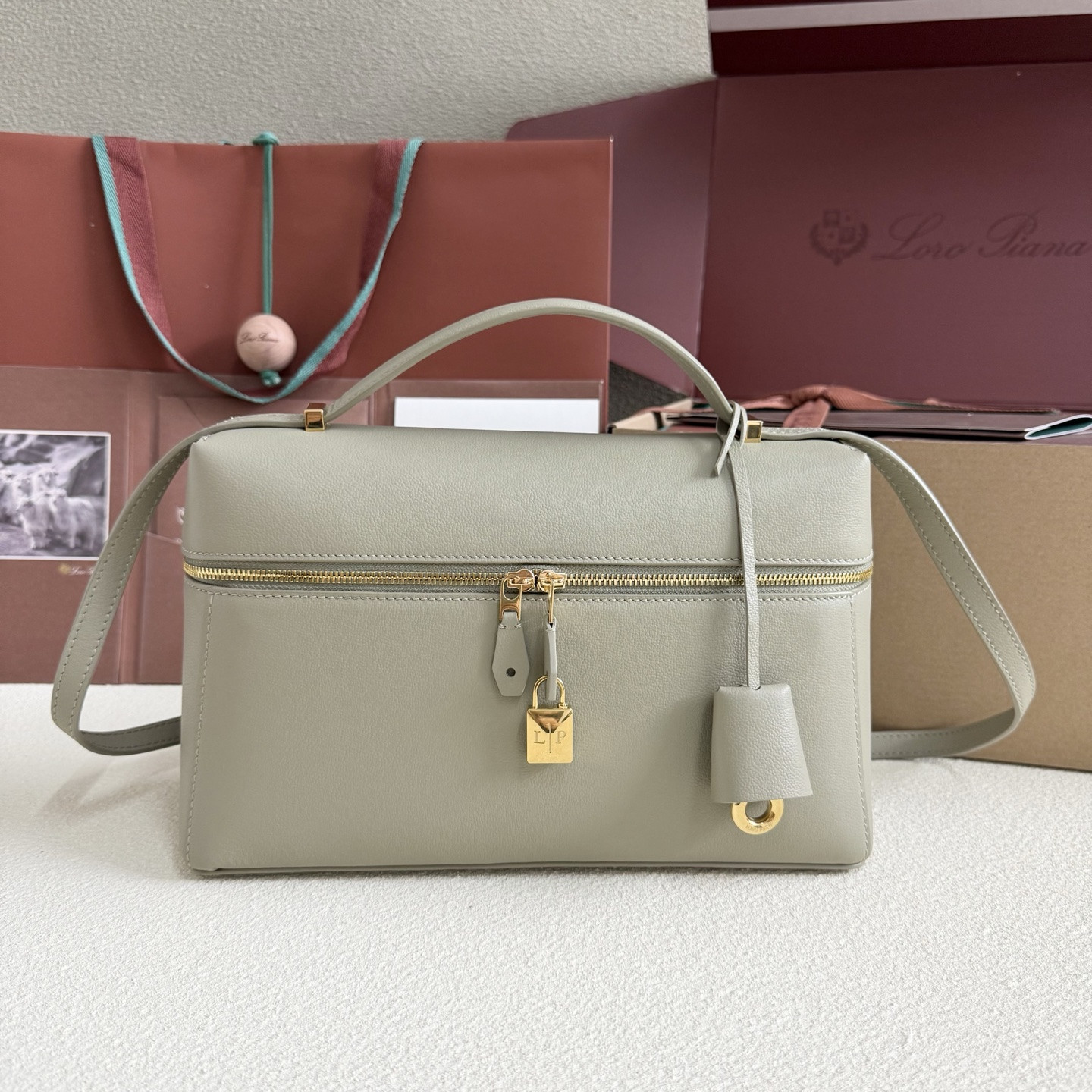 Loro Piana Extra Pocket L27 Calfskin 16x27x10cm