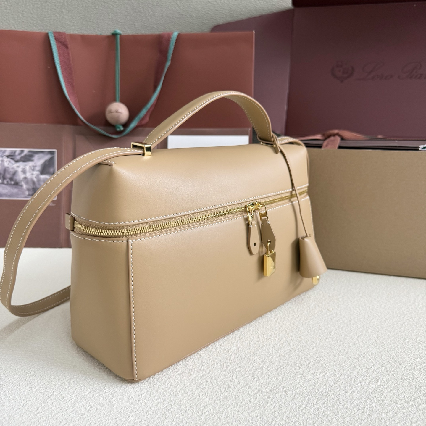 Loro Piana Extra Pocket L27 Calfskin 16x27x10cm