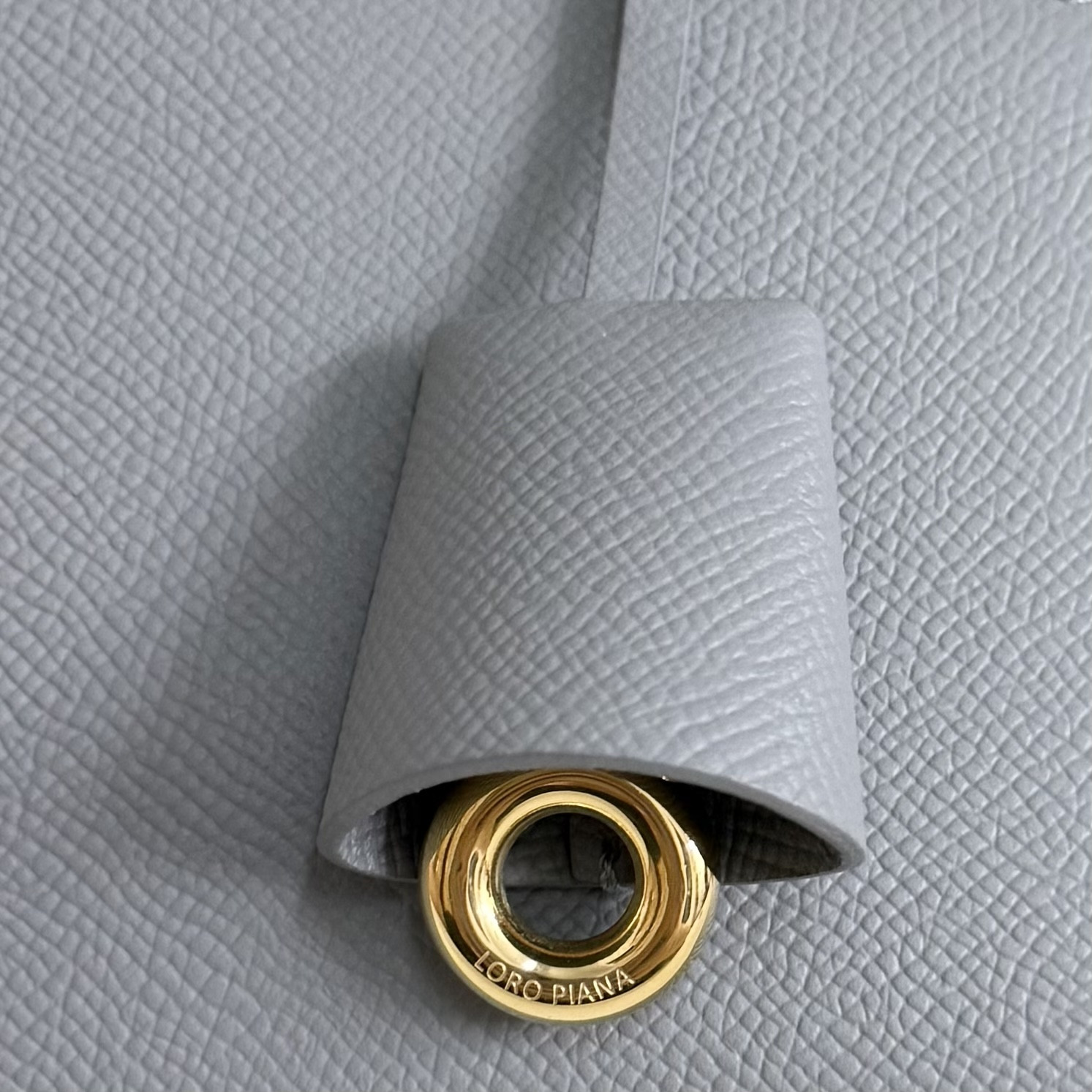 Loro Piana Extra Pocket L27 Calfskin 16x27x10cm