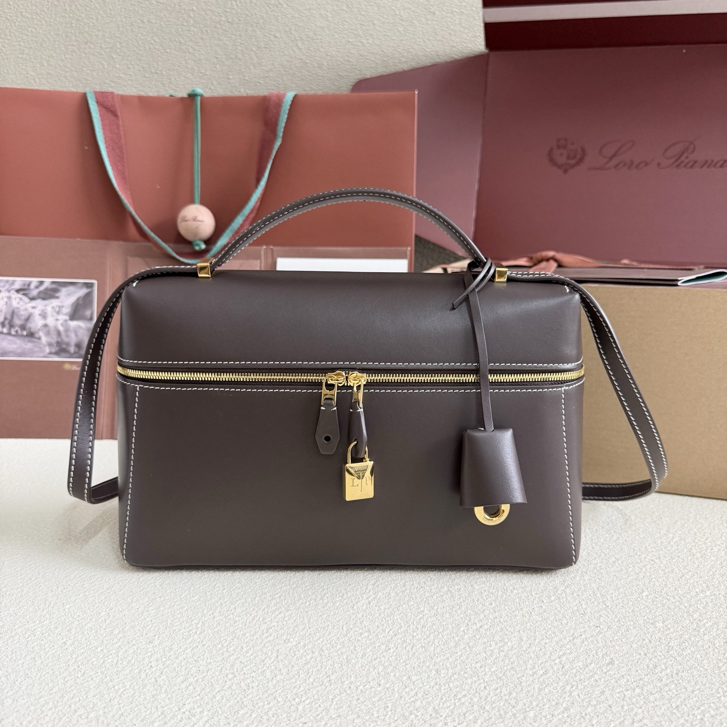 Loro Piana Extra Pocket L27 Calfskin 16x27x10cm