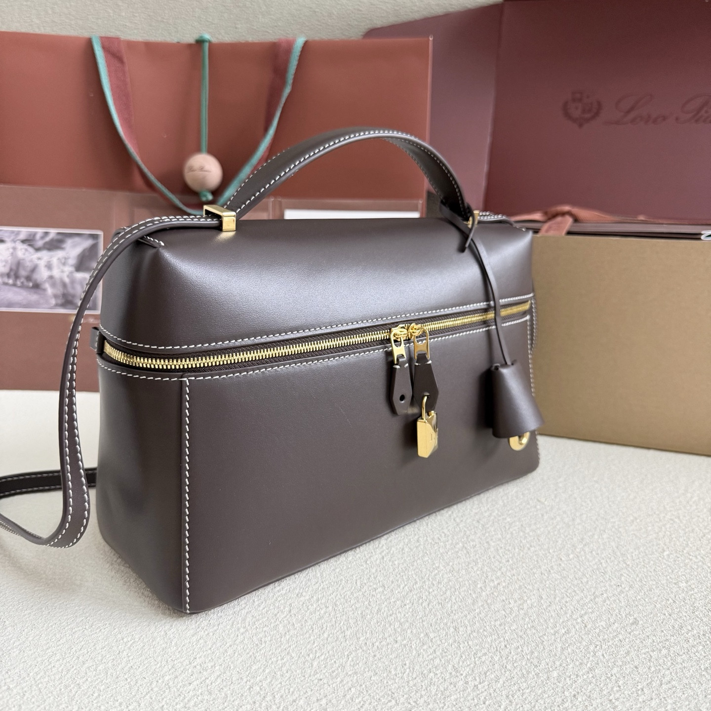 Loro Piana Extra Pocket L27 Calfskin 16x27x10cm