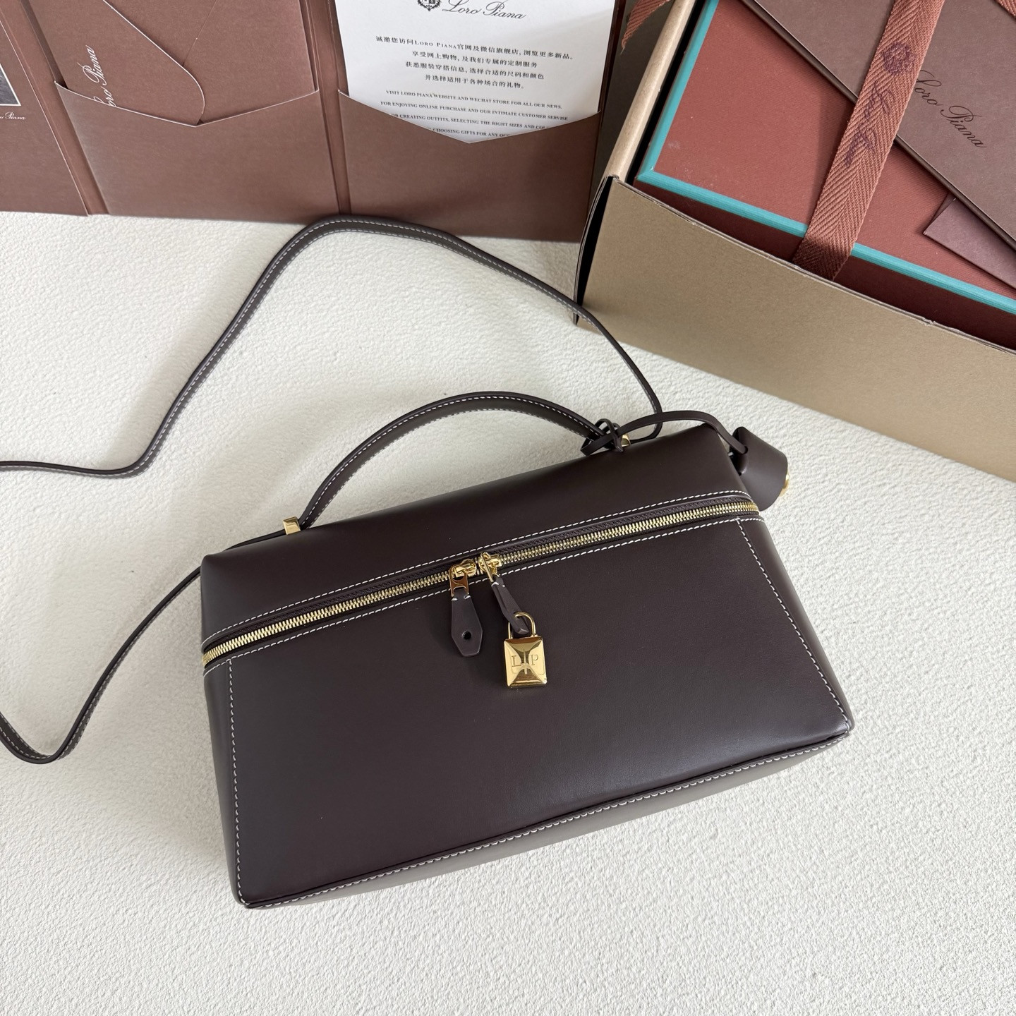 Loro Piana Extra Pocket L27 Calfskin 16x27x10cm