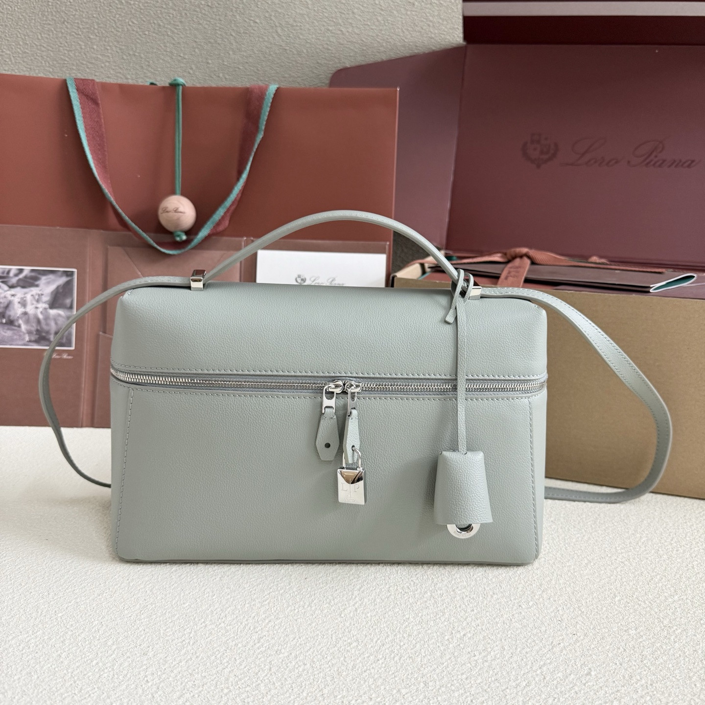 Loro Piana Extra Pocket L27 Calfskin 16x27x10cm