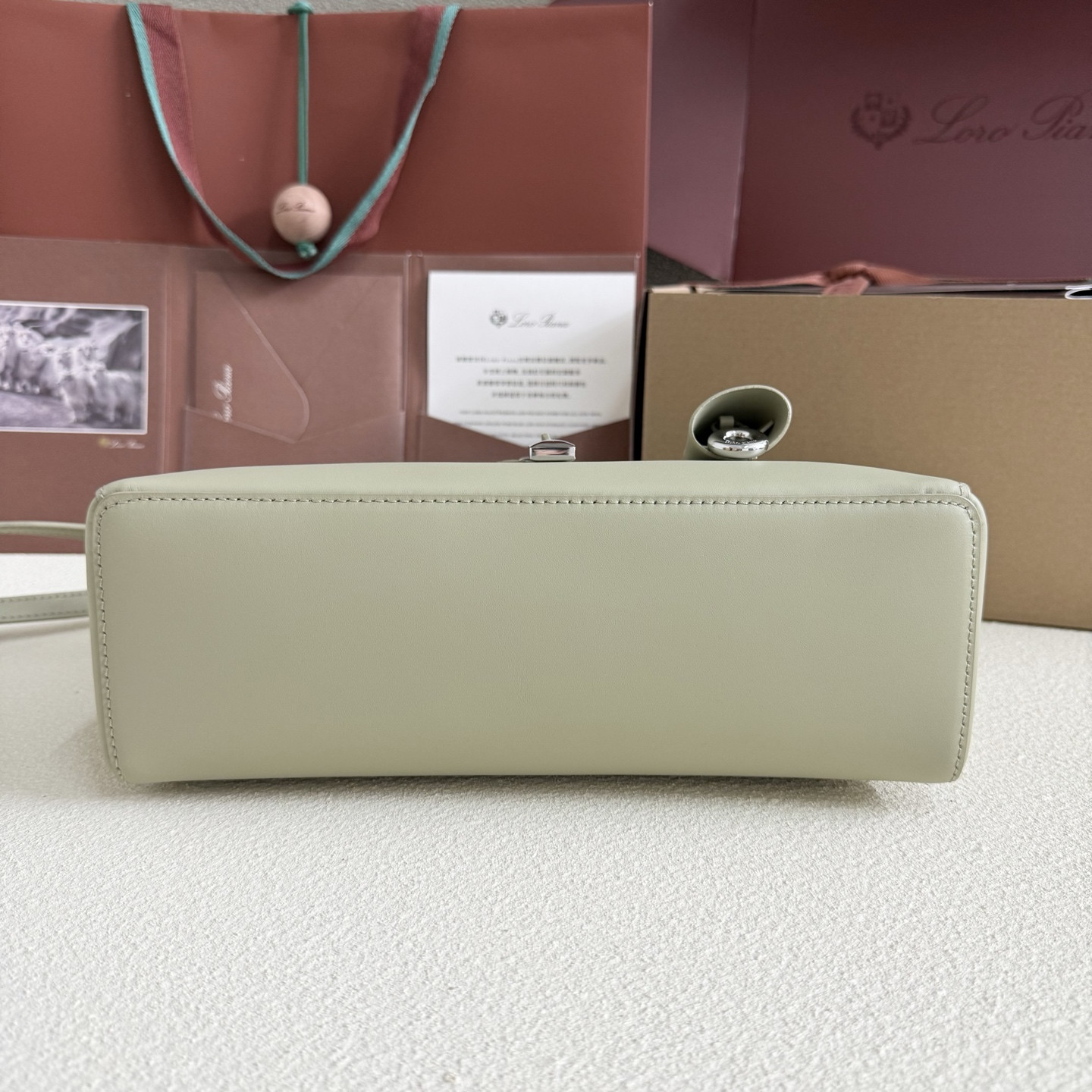 Loro Piana Extra Pocket L27 Calfskin 16x27x10cm