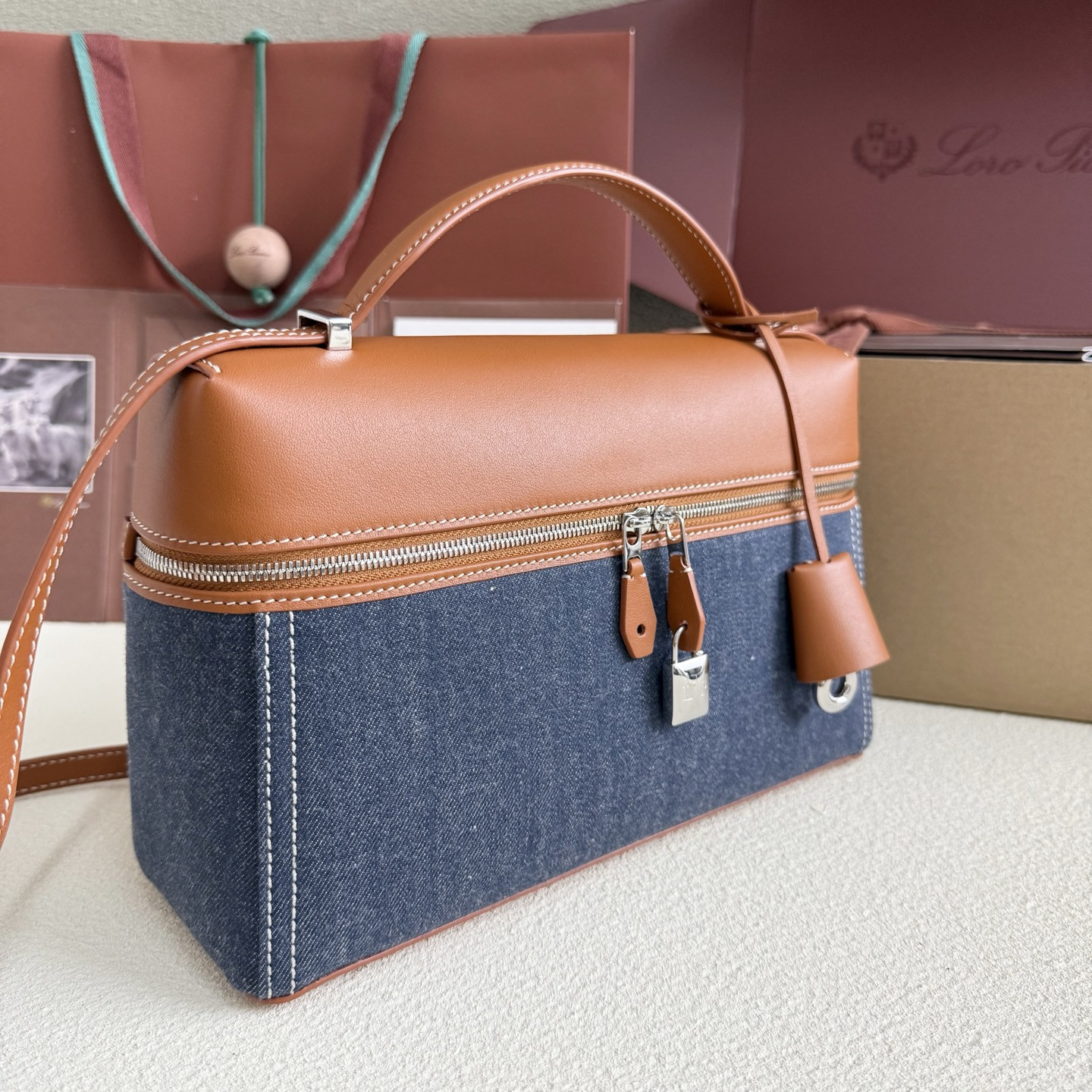 Loro Piana Extra Pocket L27 16x27x10cm