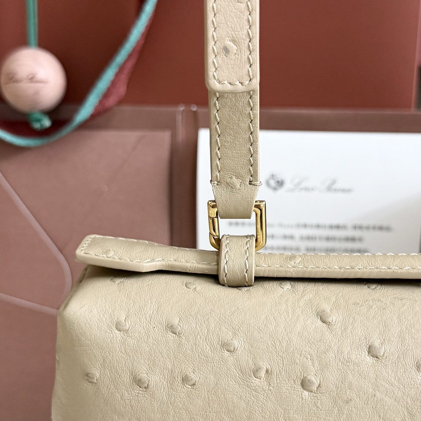 Loro Piana Extra Pocket L27 Ostrich-grained Leather 16x27x10cm