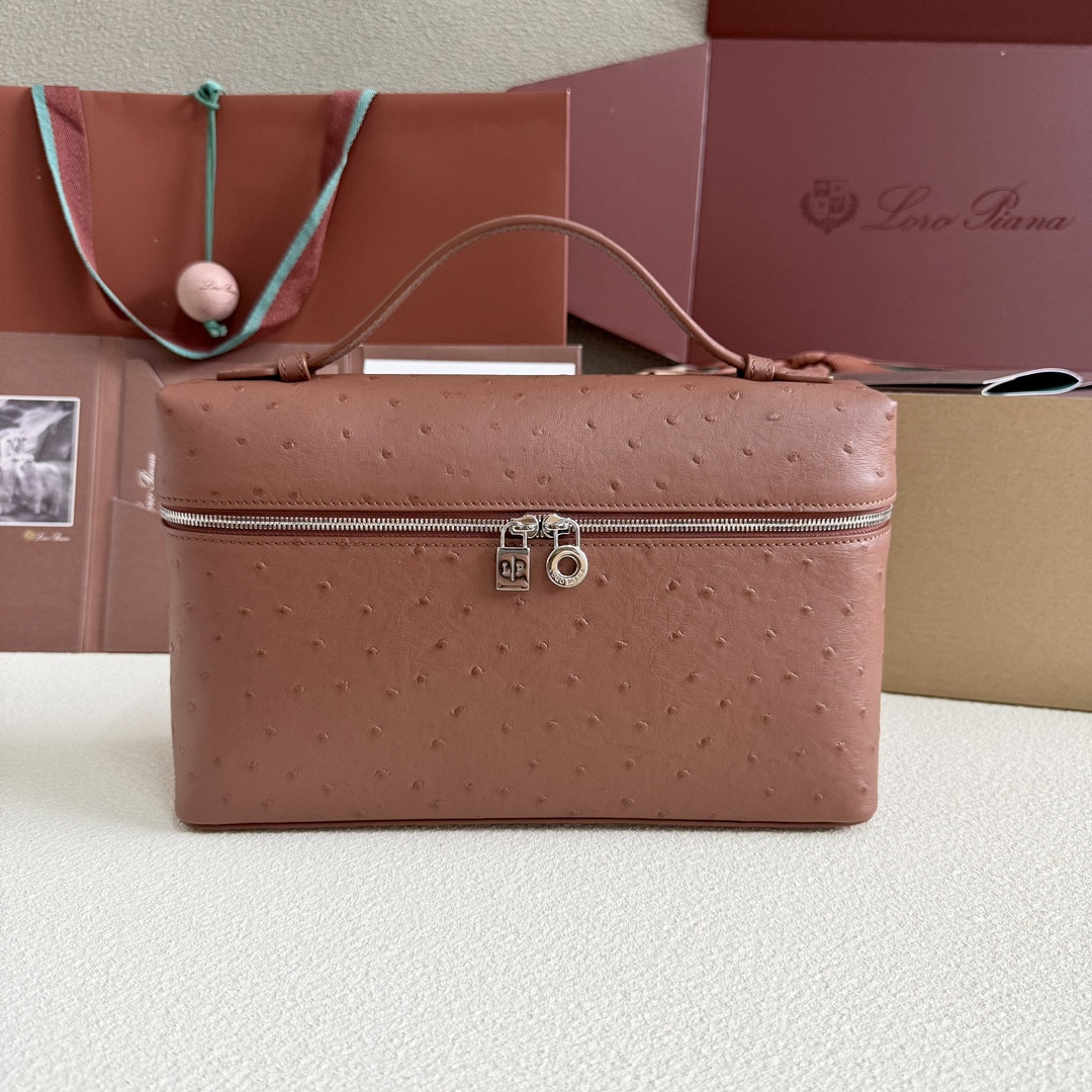 Loro Piana Extra Pocket L27 Ostrich-grained Leather 16x27x10cm