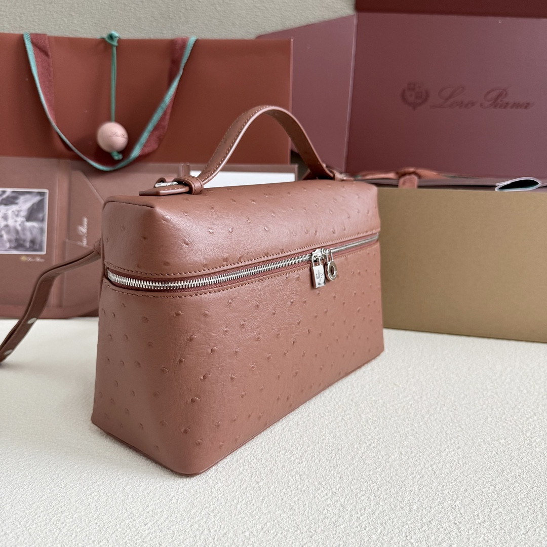 Loro Piana Extra Pocket L27 Ostrich-grained Leather 16x27x10cm