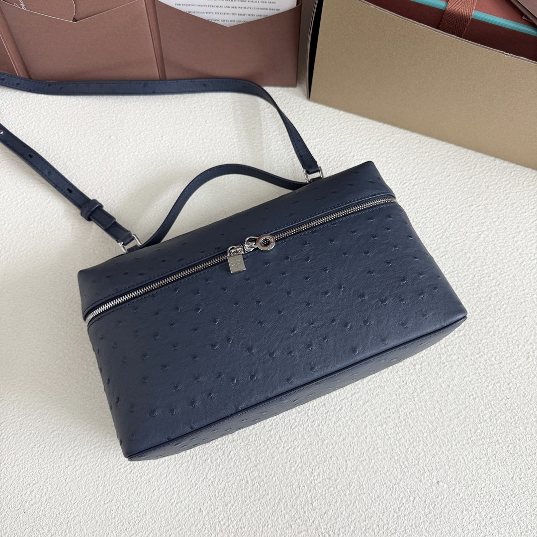 Loro Piana Extra Pocket L27 Ostrich-grained Leather 16x27x10cm